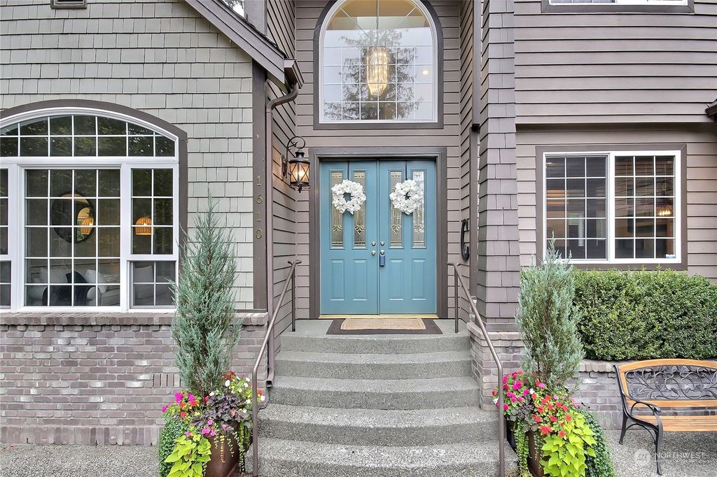 Photo of 1610 S 376th Street, Federal Way, WA 98003 (MLS # 2003703)