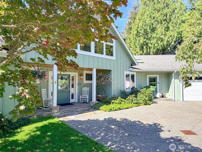 81 W Ludlow Point Road