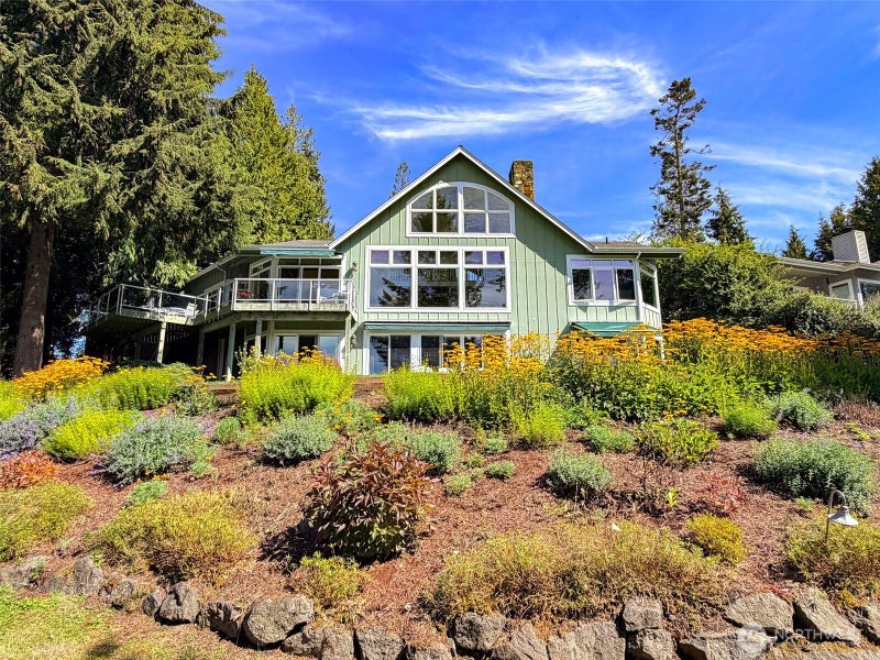 81 W Ludlow Point Road