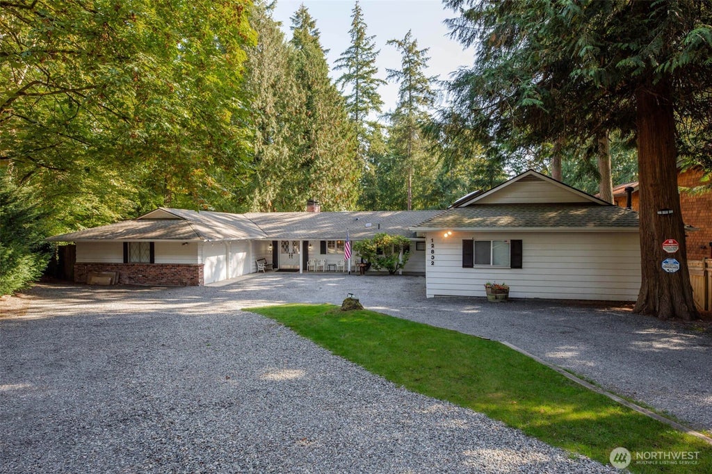 Photo of 12832 Holiday Drive NE, Kirkland, WA 98034 (MLS # 2585947)