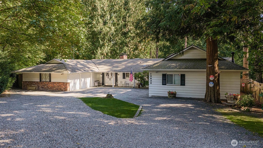 Photo of 12832 Holiday Drive NE, Kirkland, WA 98034 (MLS # 2585947)