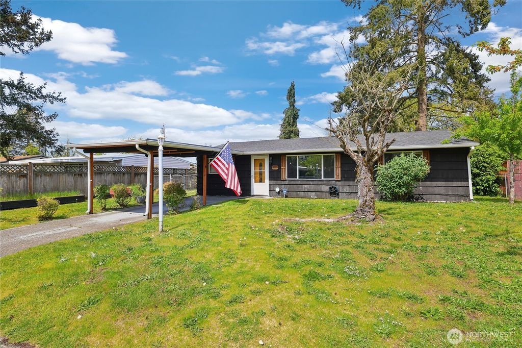 Photo of 4501 Yew Lane SW, Lakewood, WA 98499 (MLS # 2506723)
