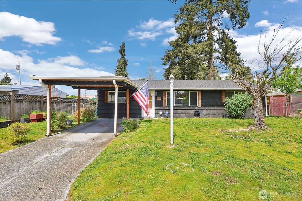 Photo of 4501 Yew Lane SW, Lakewood, WA 98499 (MLS # 2506723)