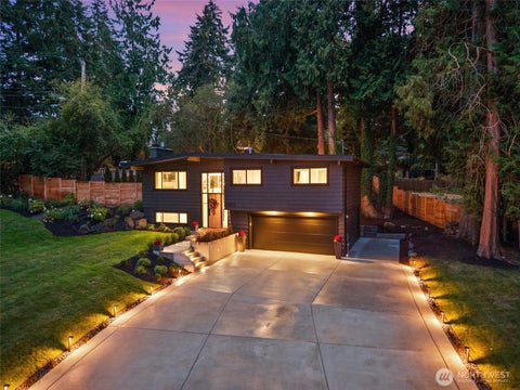 Photo of 10833 NE 134th Street, Kirkland, WA 98034 (MLS # 2576471)