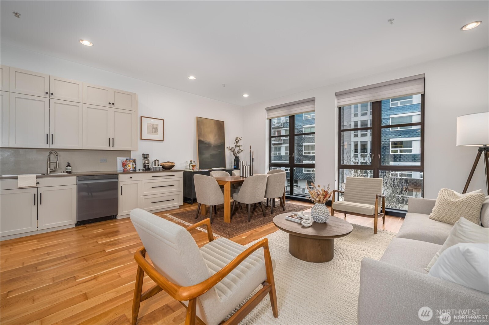 615 E Pike Street 303