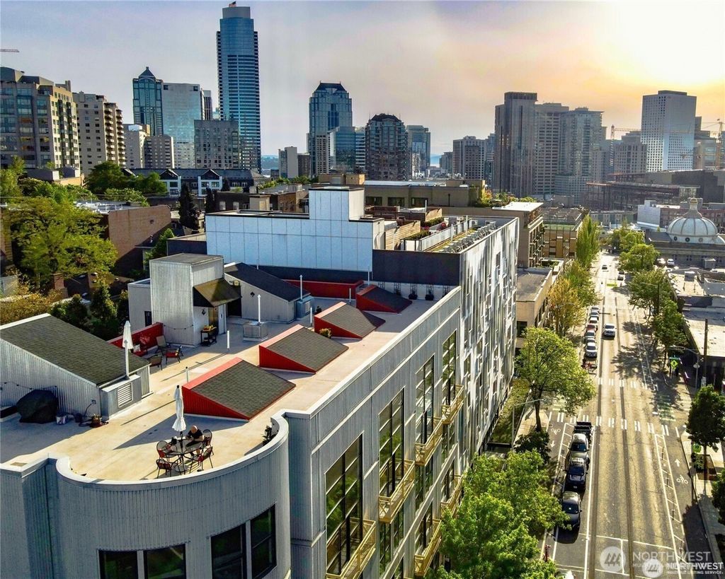 Photo of 615 E Pike Street #303, Seattle, WA 98122 (MLS # 2516731)