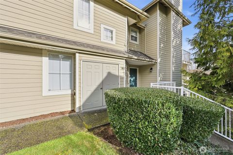Photo of 2046 Newport Way NW #11-7, Issaquah, WA 98027 (MLS # 2482380)