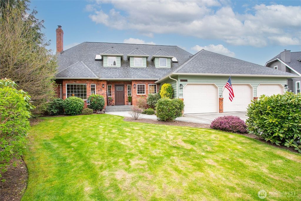 Photo of 1806 Fairview Court, Lynden, WA 98264 (MLS # 2519901)