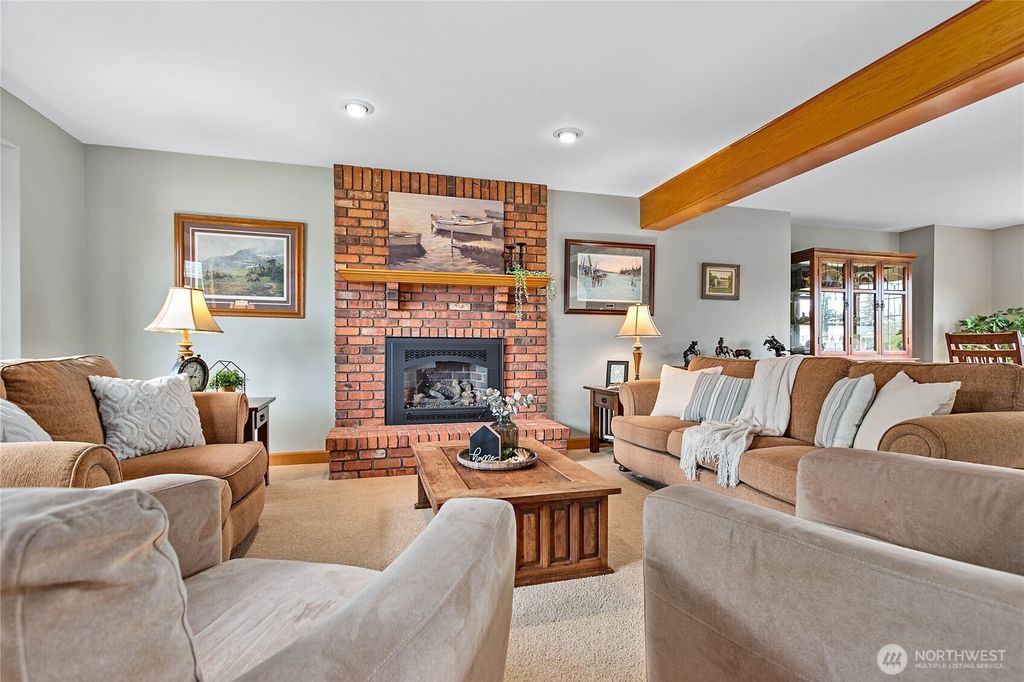 Photo of 1806 Fairview Court, Lynden, WA 98264 (MLS # 2519901)