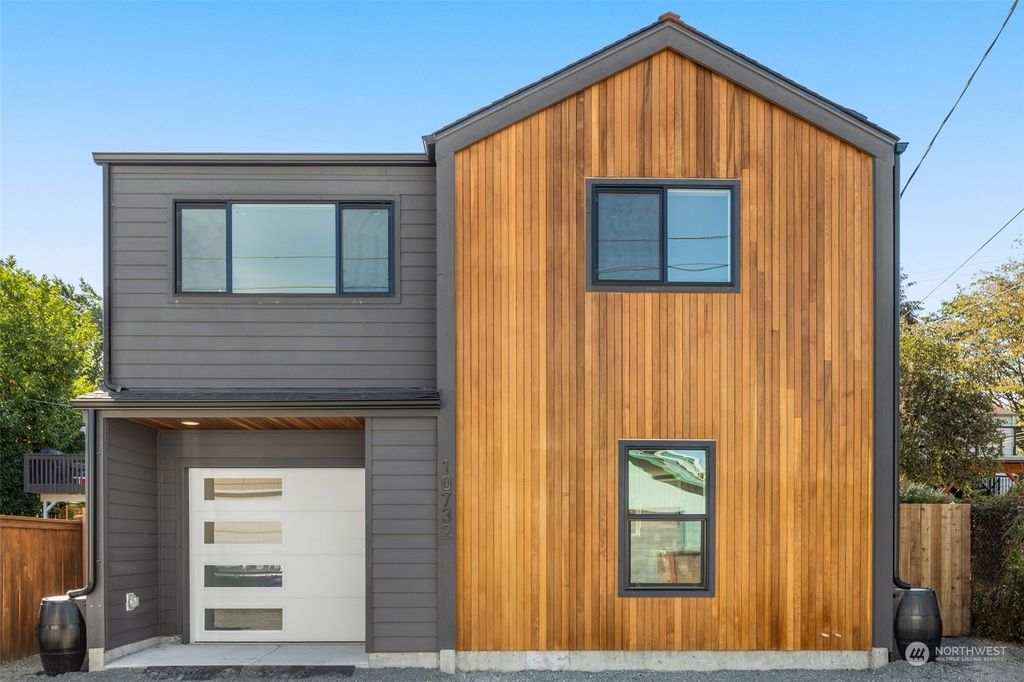 Photo of 10732 Fremont Avenue N, Seattle, WA 98133 (MLS # 2195537)