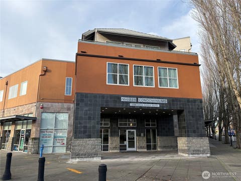 Photo of 225 Logan Avenue S #111, Renton, WA 98057 (MLS # 2573898)