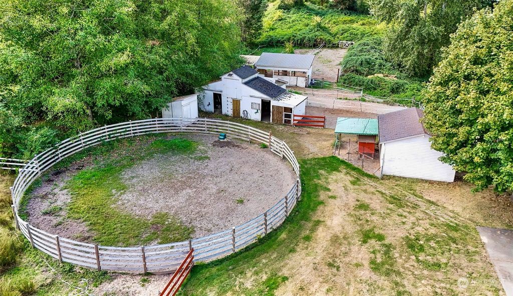 Photo of 13932 80th Street SE, Snohomish, WA 98290 (MLS # 2160215)