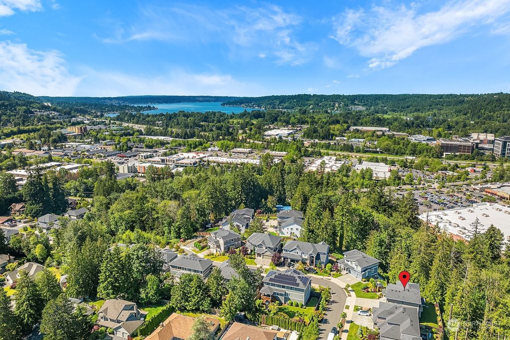 Photo of 944 10th Place NW, Issaquah, WA 98027 (MLS # 2248309)
