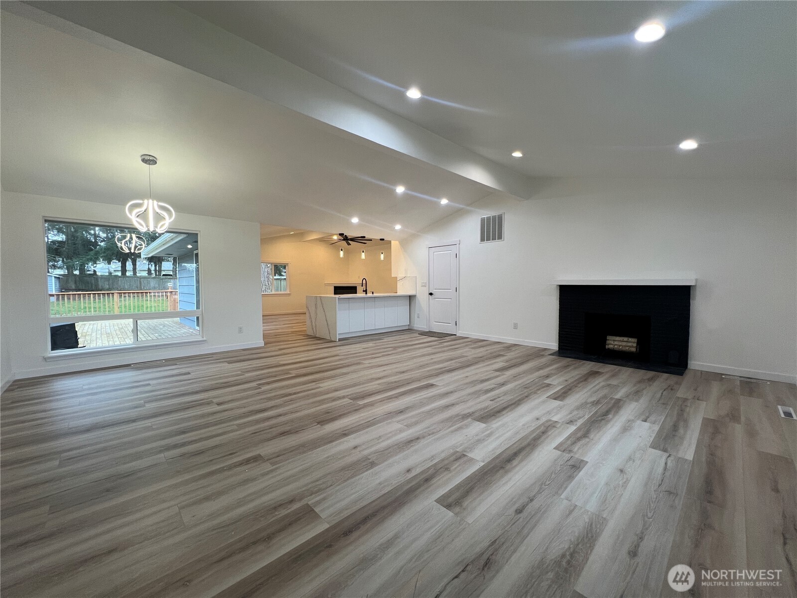 3711 Grandview Drive W