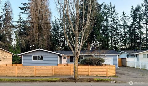 Photo of 3711 Grandview Drive W, University Place, WA 98465 (MLS # 2479028)