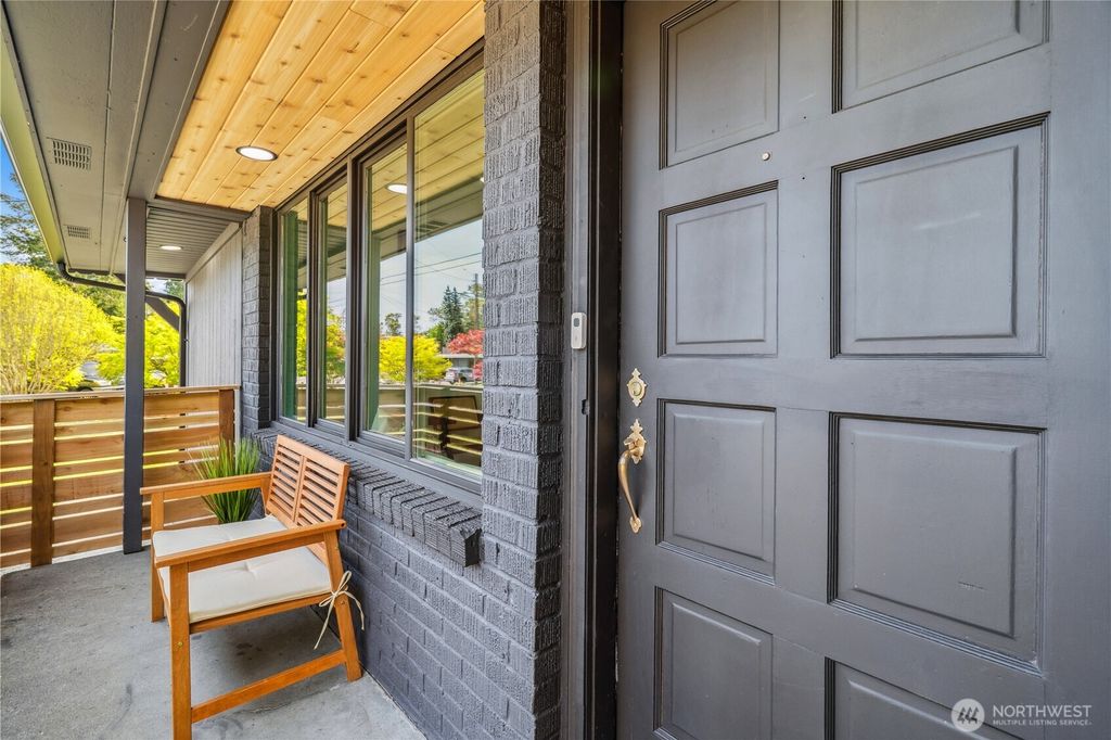 Photo of 11291 35th Avenue SW, Seattle, WA 98146 (MLS # 2368103)