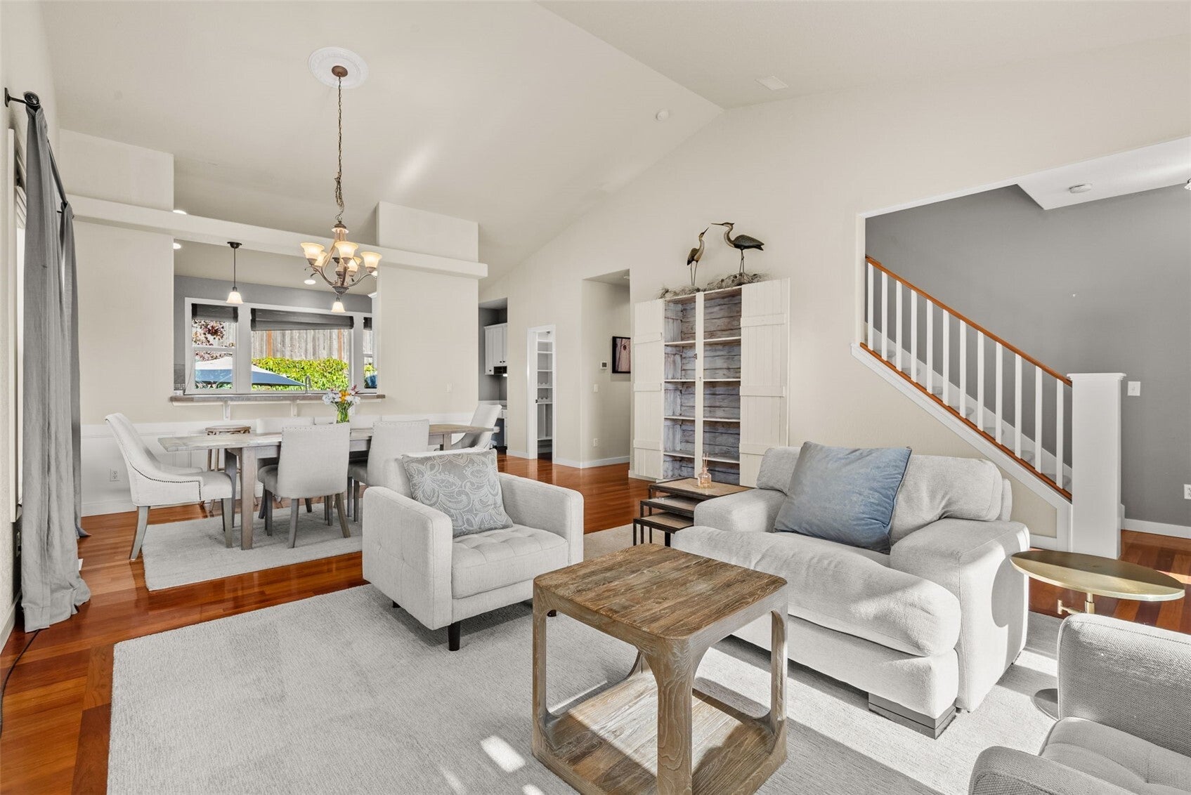 1699 Vista Loop SW