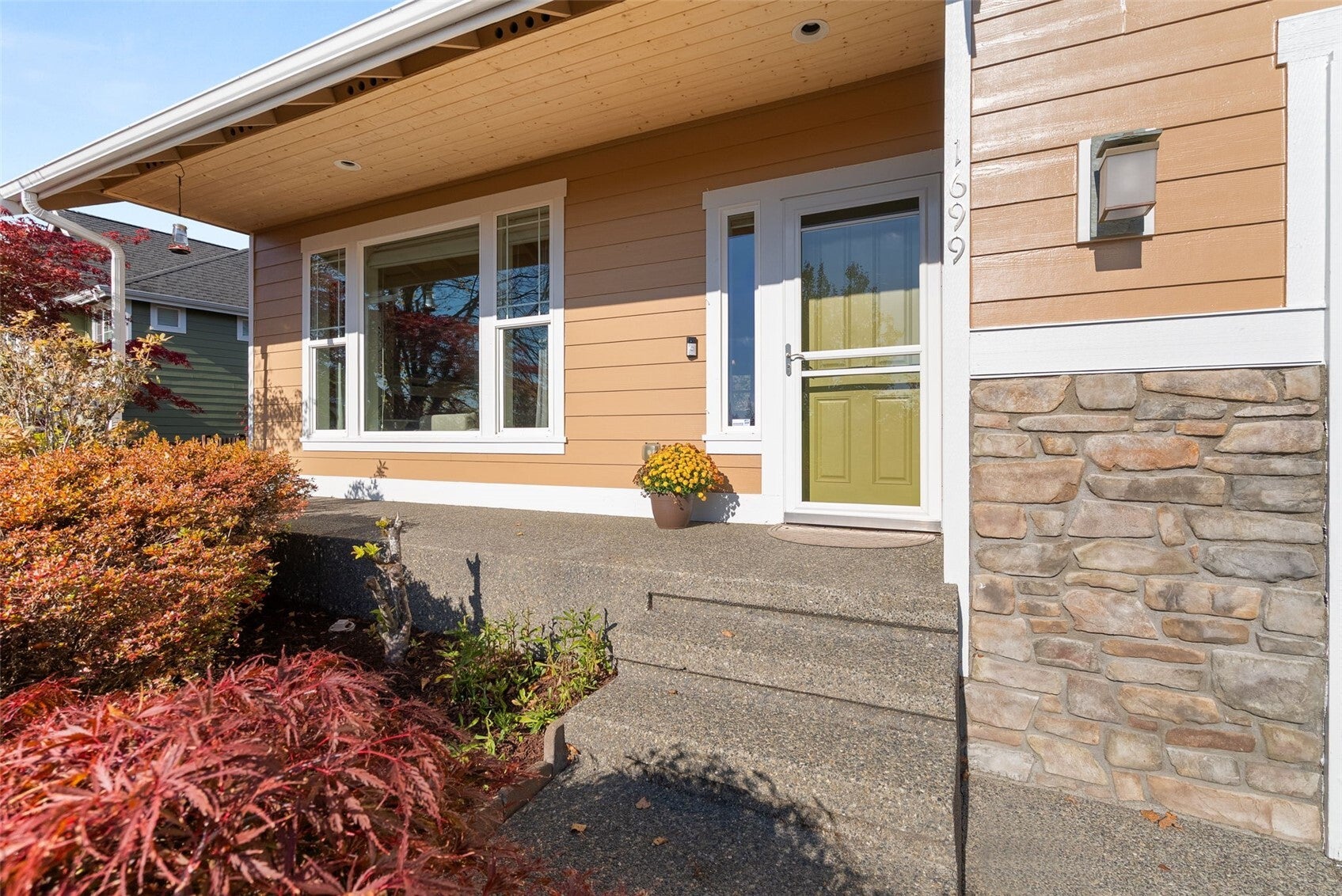 1699 Vista Loop SW
