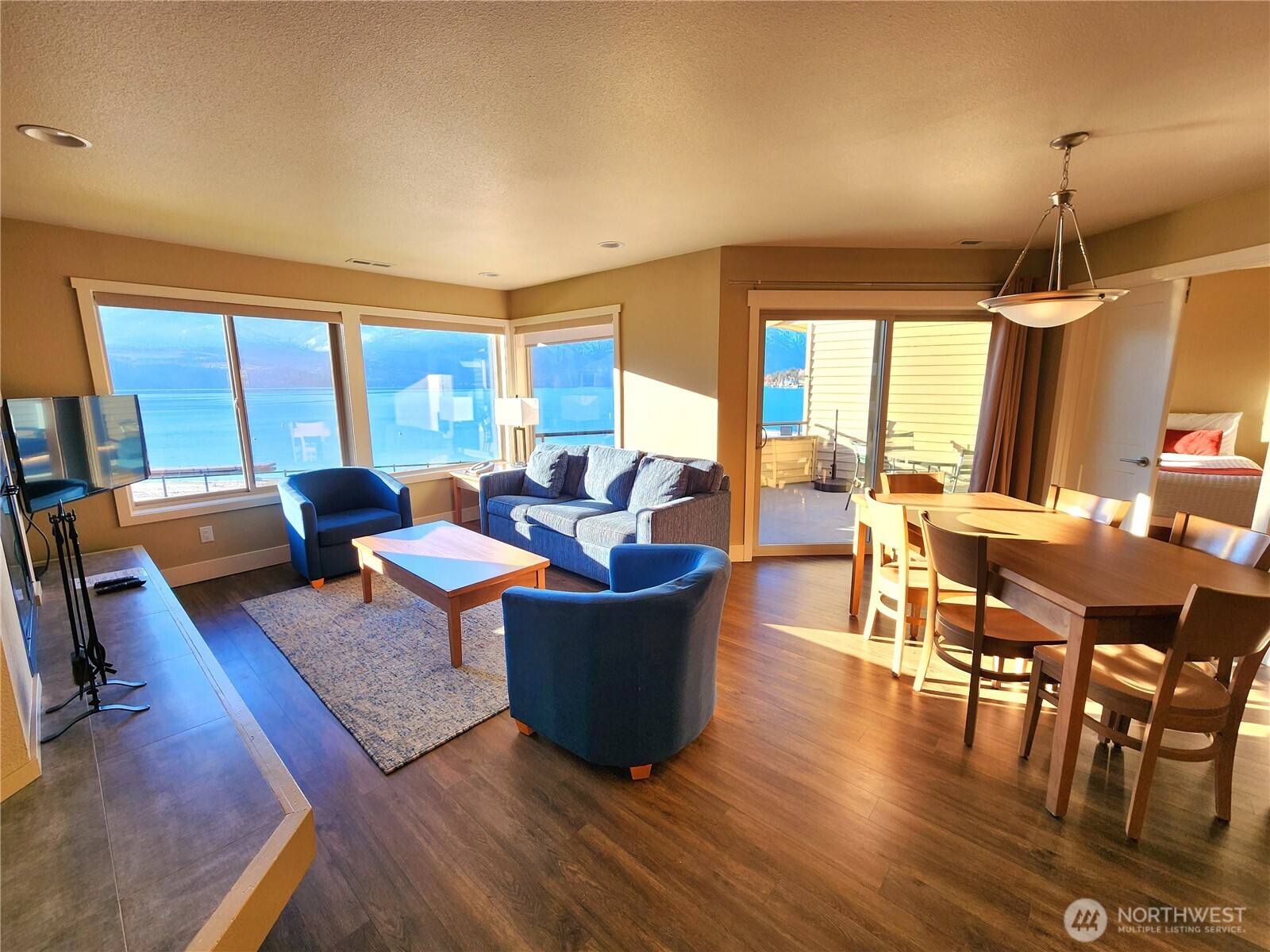 1 Lakeside 708-J