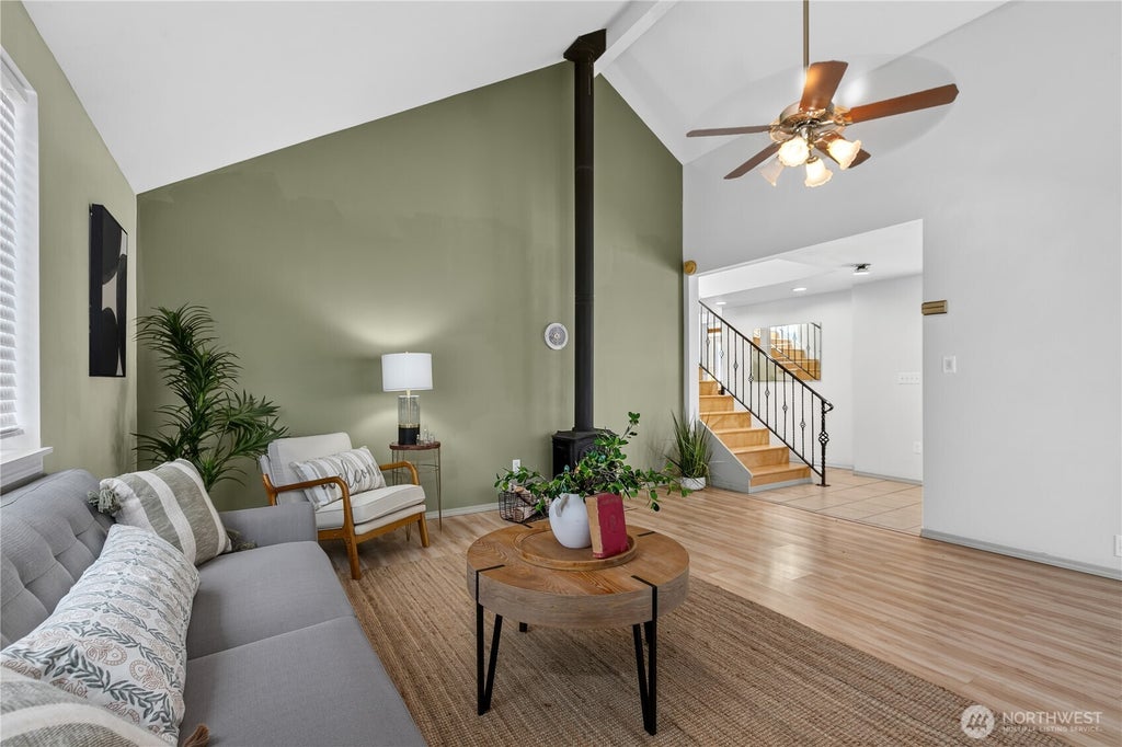 Photo of 2932 E Fir Street, Mount Vernon, WA 98273 (MLS # 2582344)