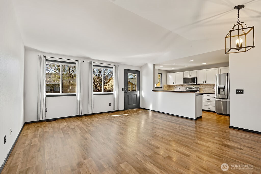 208 W Mount Adams Court