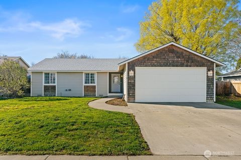 Photo of 208 W Mount Adams Court, Ellensburg, WA 98926 (MLS # 2503985)