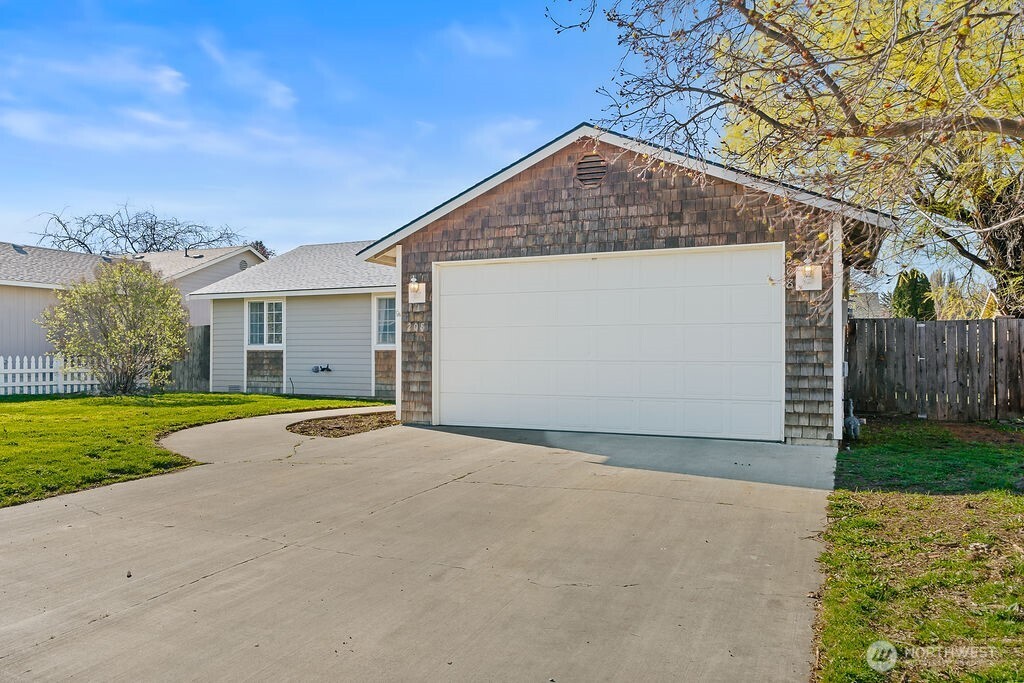 208 W Mount Adams Court