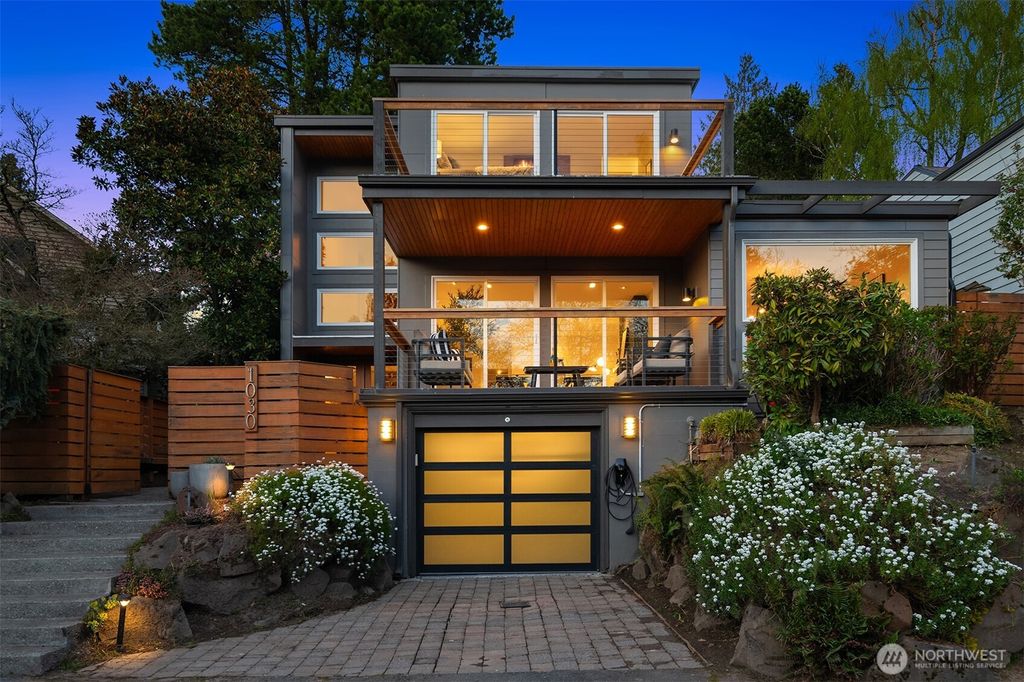 Photo of 1030 Washington Place E, Seattle, WA 98112 (MLS # 2507153)