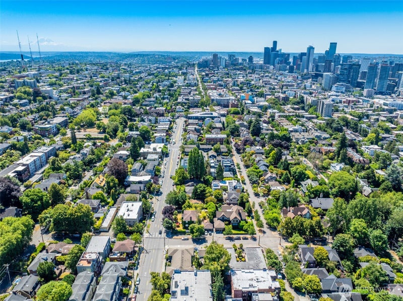 910 E Prospect Street