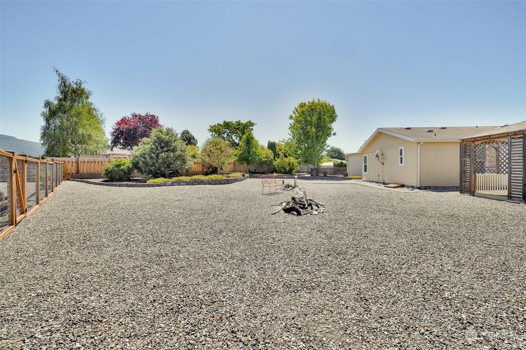 listing image 9367647832822729205
