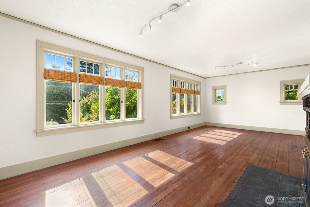 Photo of 1630 SW Austin Street, Seattle, WA 98106 (MLS # 2590969)