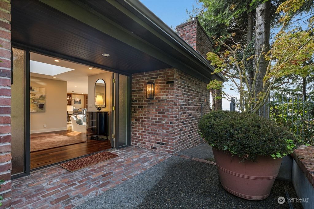 Photo of 10032 Richwood Avenue NW, Seattle, WA 98177 (MLS # 2163935)