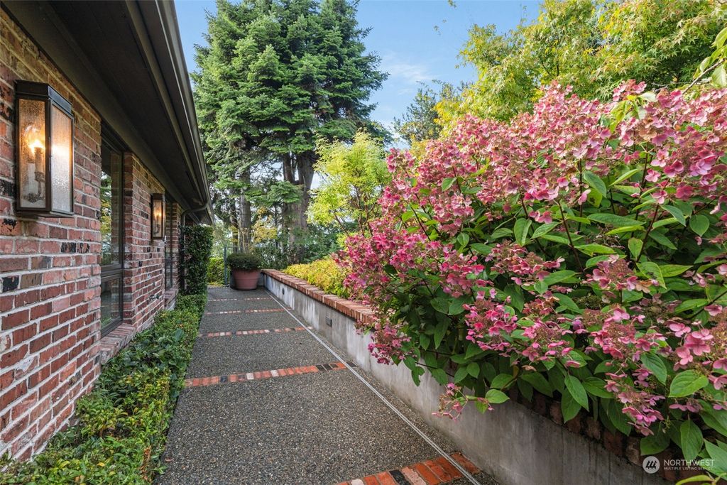 Photo of 10032 Richwood Avenue NW, Seattle, WA 98177 (MLS # 2163935)