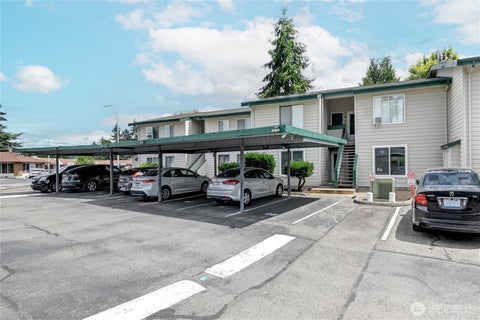 Photo of 1102 8th Street NE #6, Auburn, WA 98002 (MLS # 2571113)