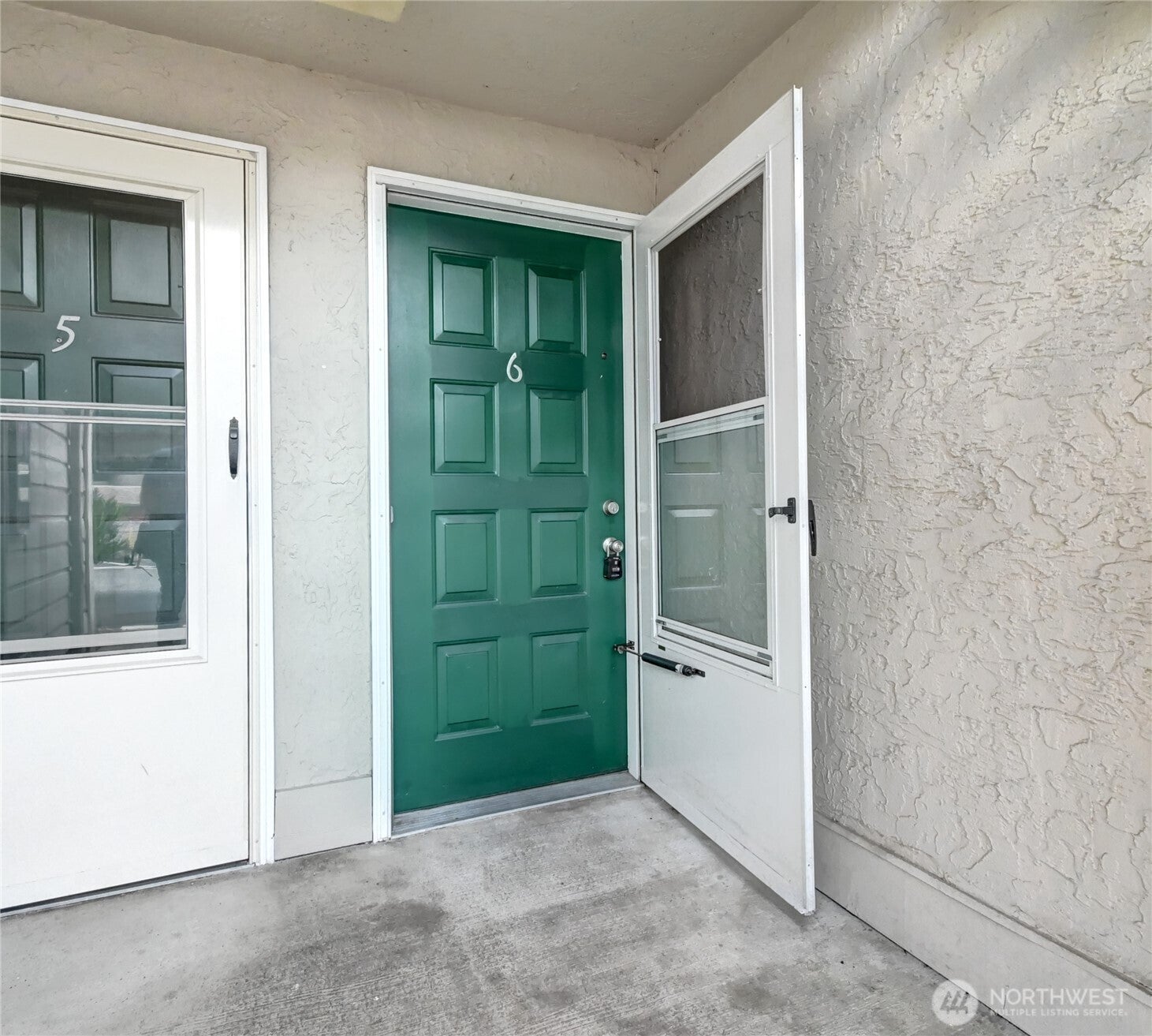 1102 8th Street NE 6