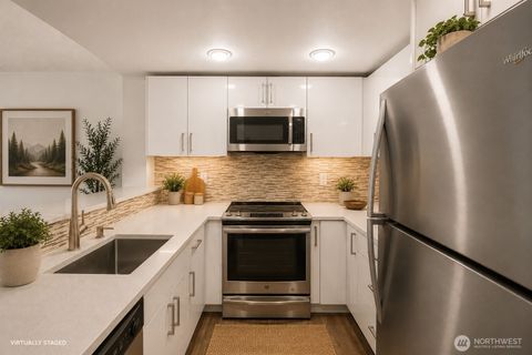Photo of 13717 Linden Avenue N #221, Seattle, WA 98133 (MLS # 2527132)