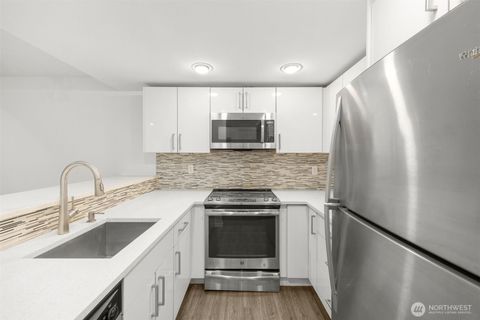 Photo of 13717 Linden Avenue N #221, Seattle, WA 98133 (MLS # 2527132)