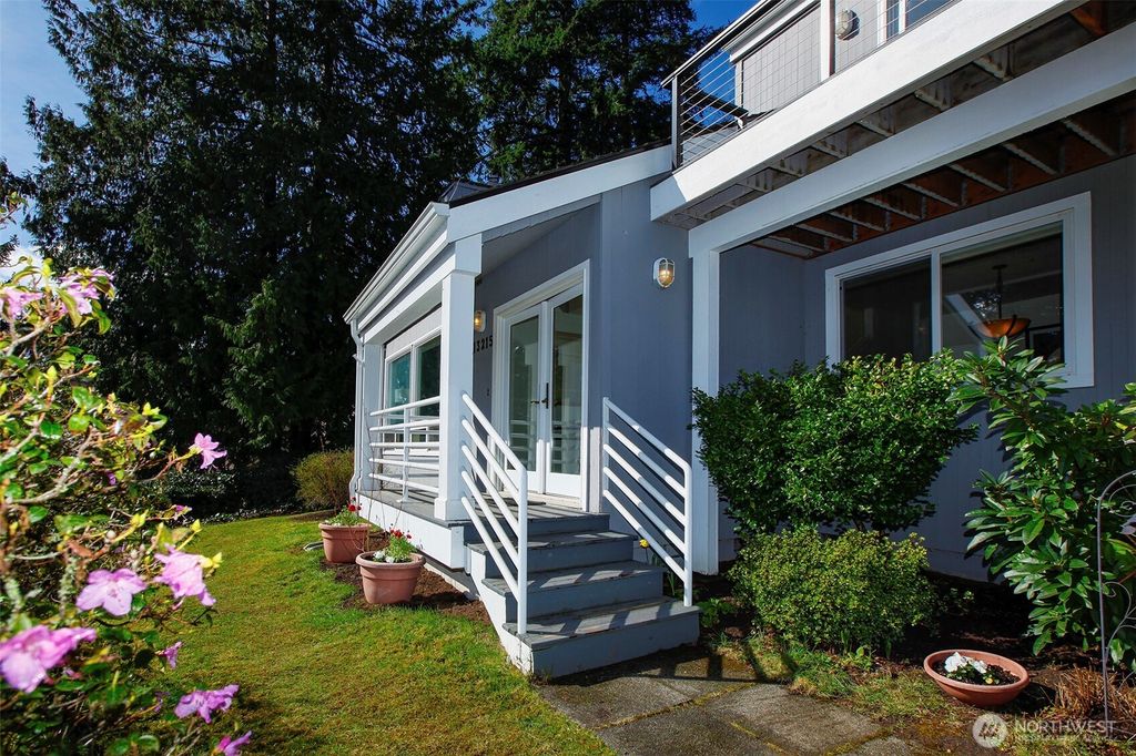 Photo of 13215 42nd Avenue NE, Seattle, WA 98125 (MLS # 2345714)