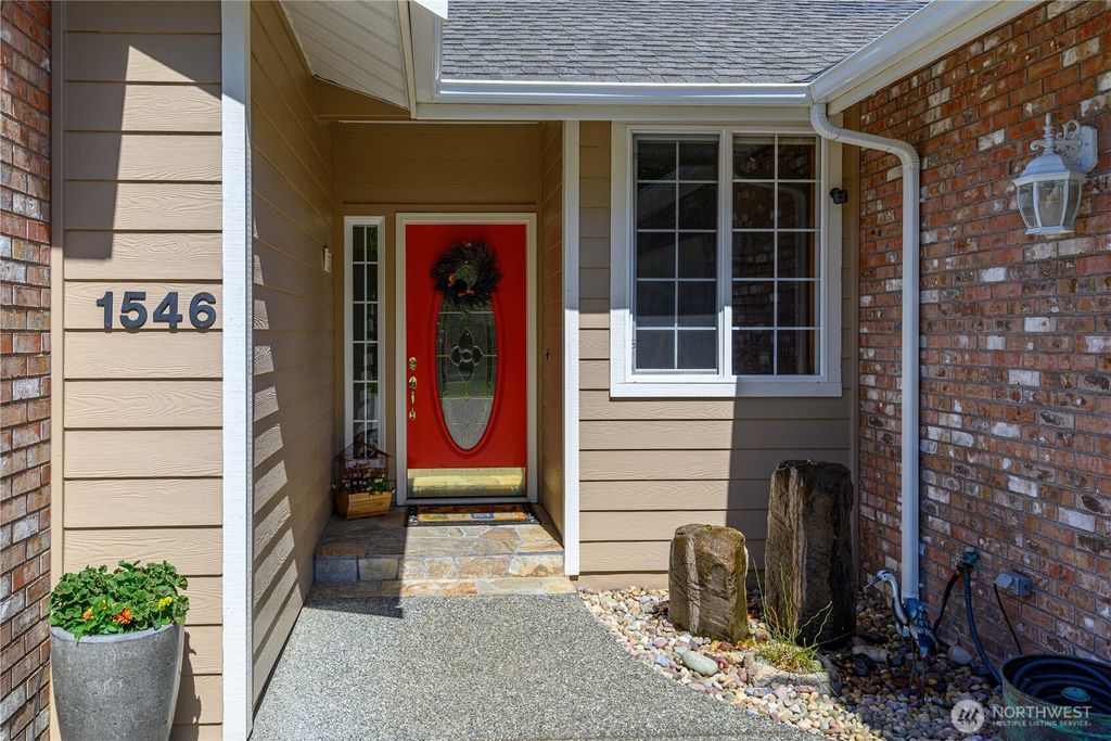 Photo of 1546 Wedgewood Lane, Oak Harbor, WA 98277 (MLS # 2516538)