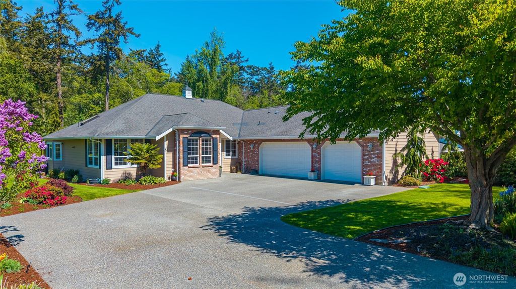 Photo of 1546 Wedgewood Lane, Oak Harbor, WA 98277 (MLS # 2516538)