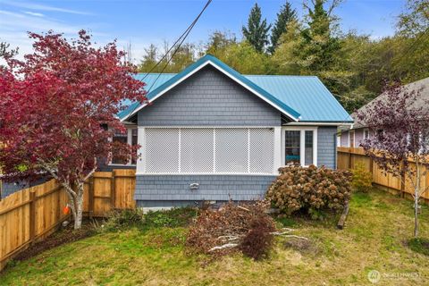 610 Barnhart Street Raymond WA 98577