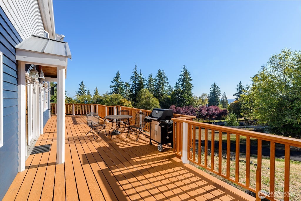 Photo of 253 Seagull Drive, Port Angeles, WA 98363 (MLS # 2586511)