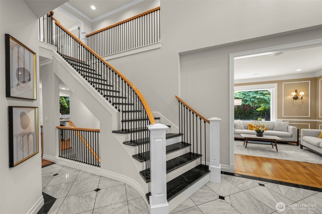 Photo of 1308 100th Avenue NE, Bellevue, WA 98004 (MLS # 2586874)