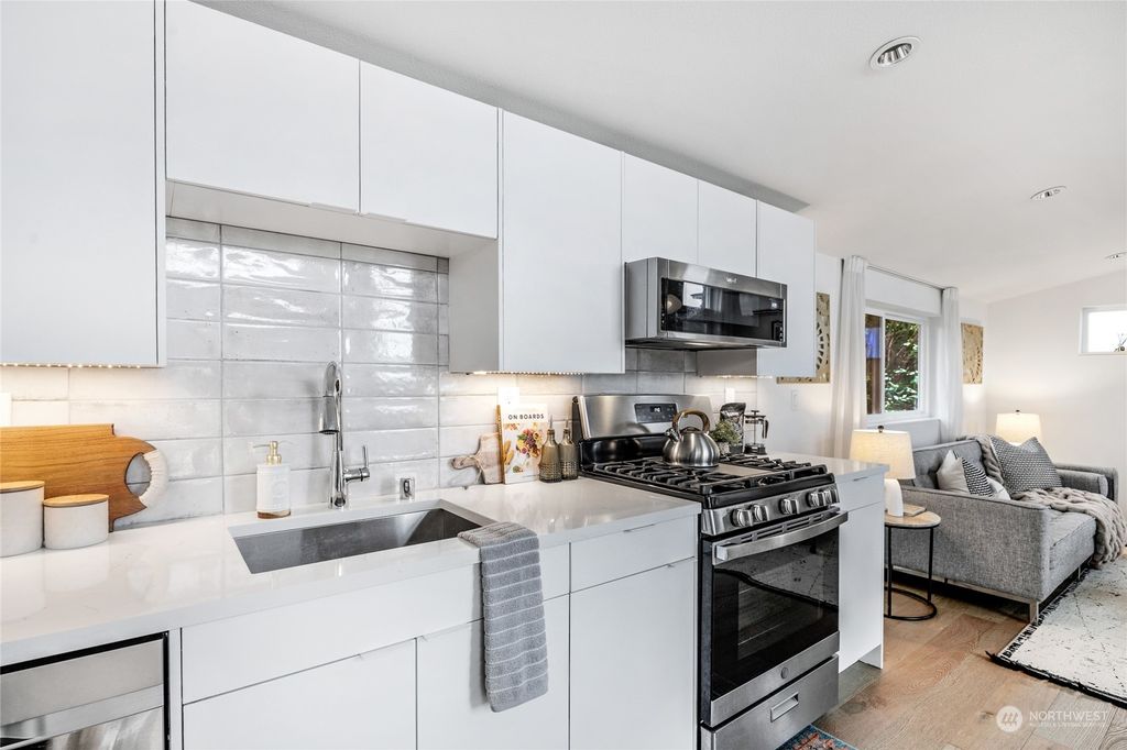 Photo of 4025 Williams Avenue W, Seattle, WA 98199 (MLS # 2322640)