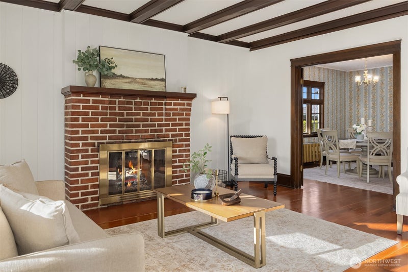 423 Ave B