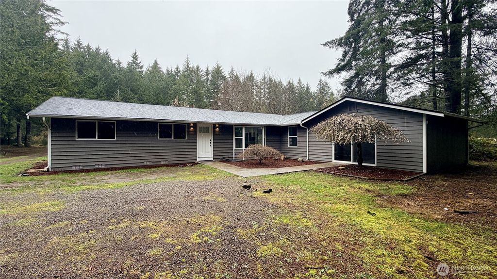 Photo of 11 Webb Road SW, Lakebay, WA 98349 (MLS # 2497937)
