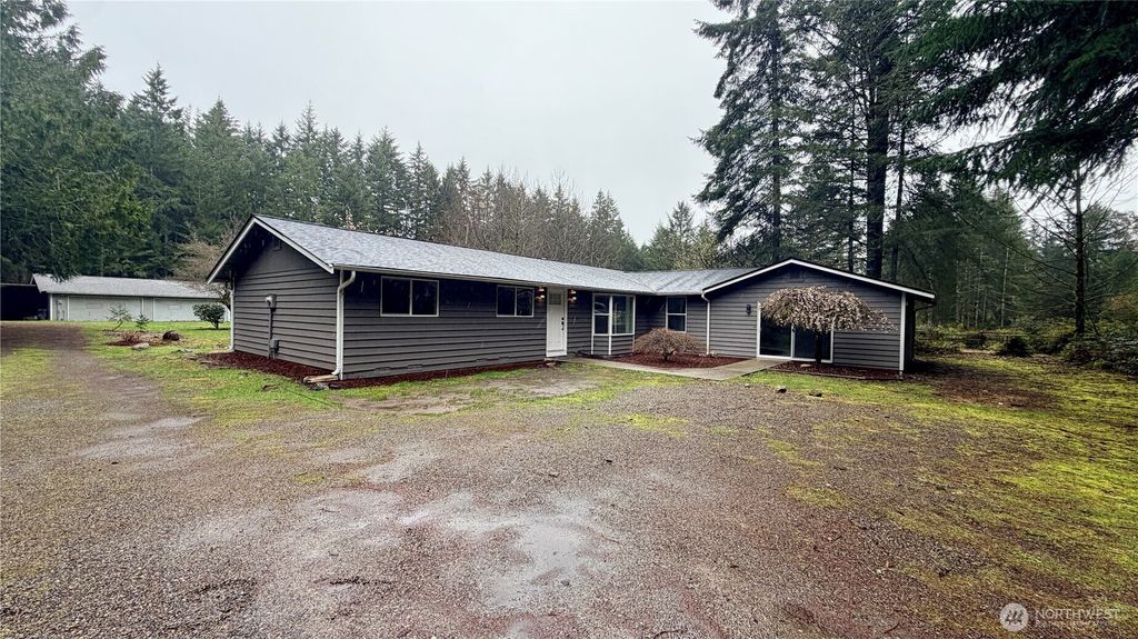 Photo of 11 Webb Road SW, Lakebay, WA 98349 (MLS # 2497937)