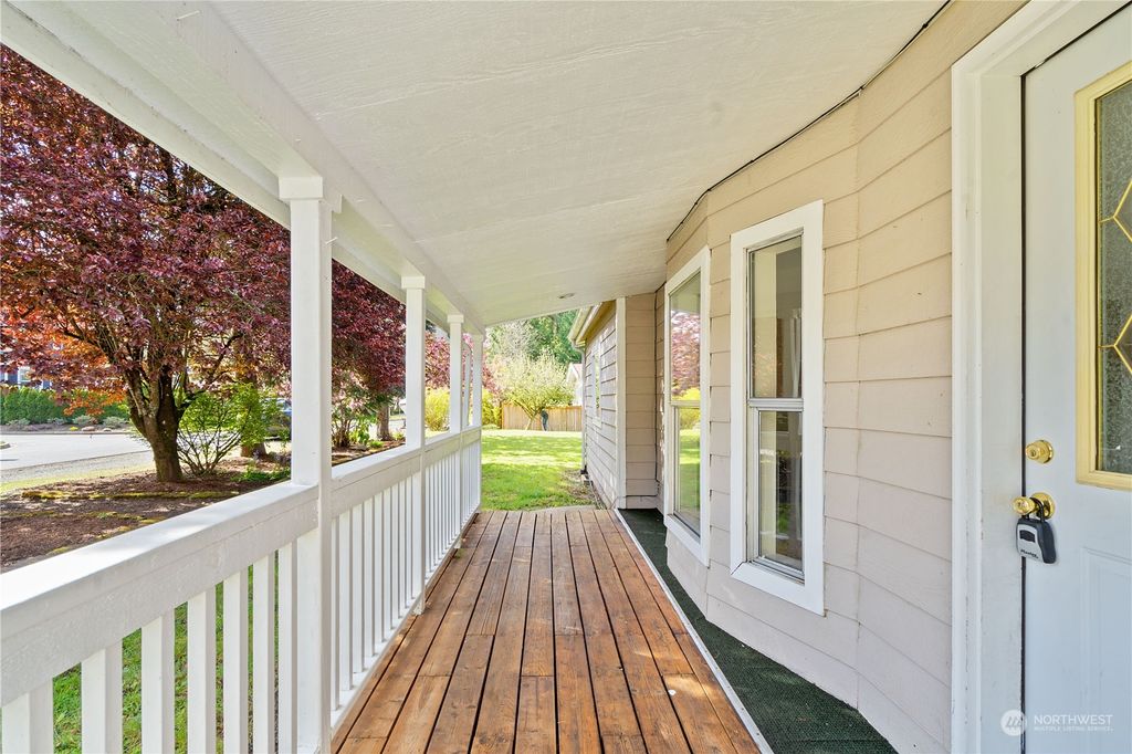 Photo of 14405 160th Avenue SE, Renton, WA 98059 (MLS # 2223090)