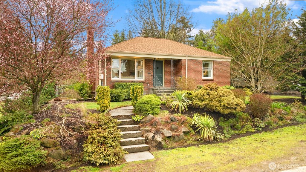 Photo of 1502 N 107th Street, Seattle, WA 98133 (MLS # 2492770)