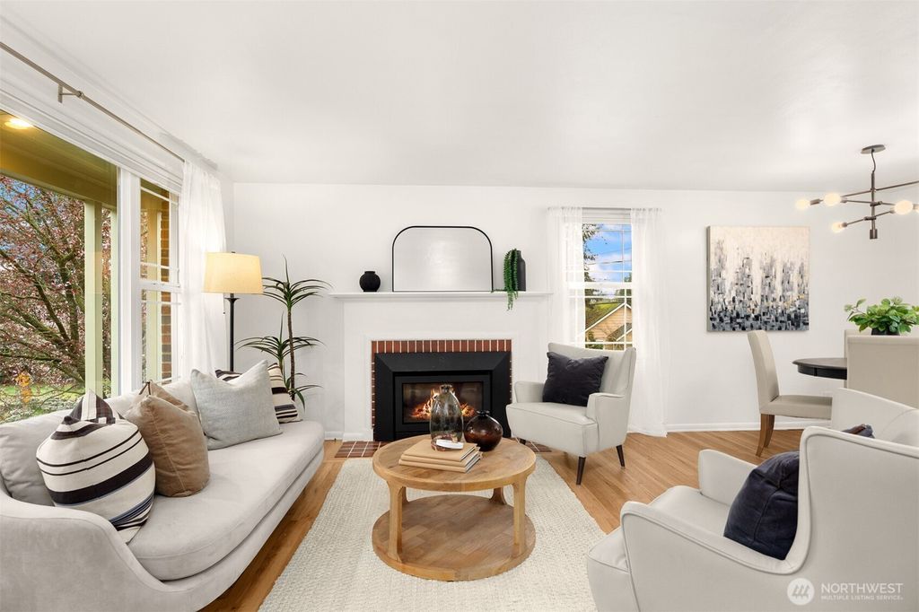 Photo of 1502 N 107th Street, Seattle, WA 98133 (MLS # 2492770)